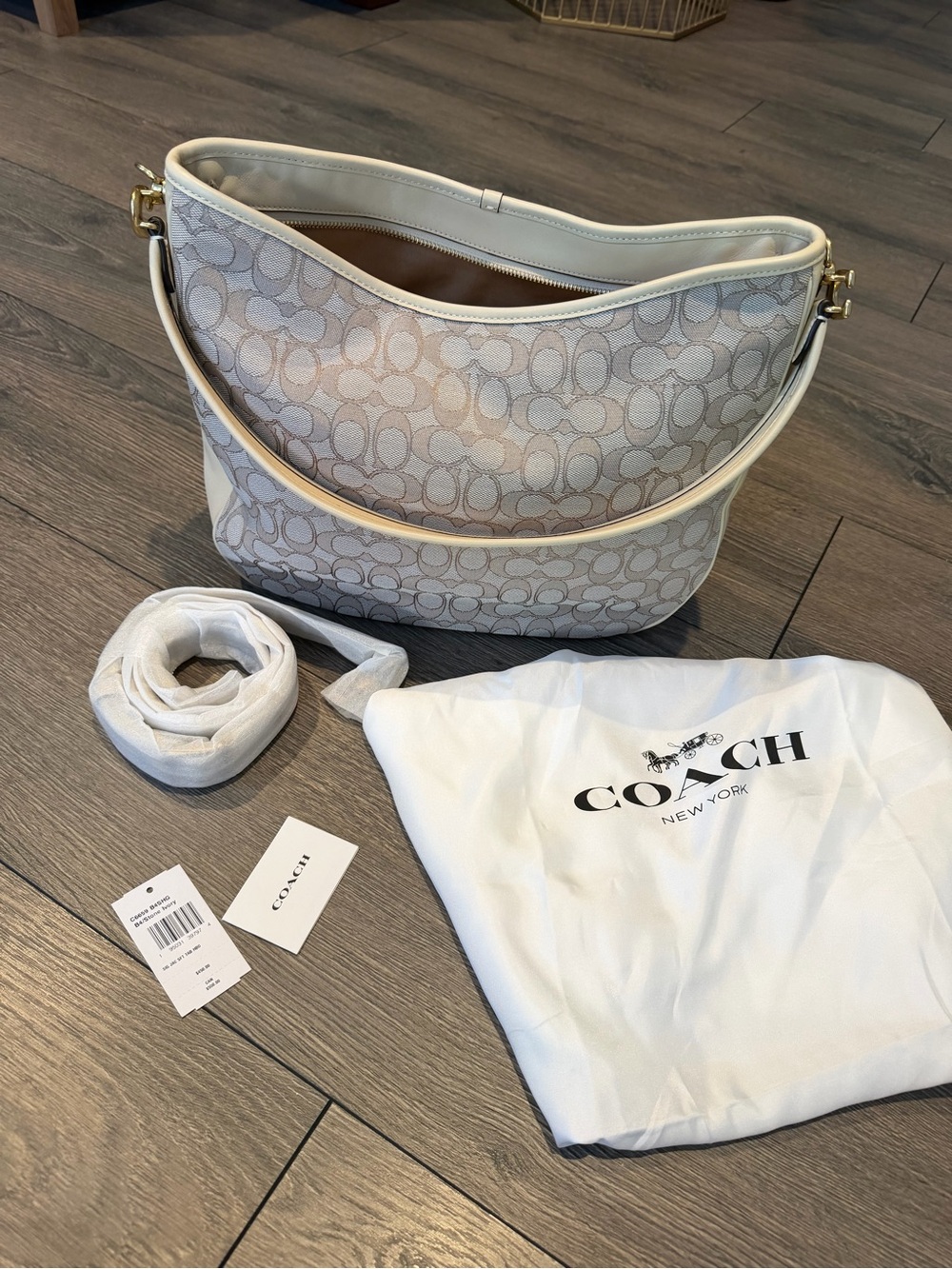 coach soft tabby hobo signature jacquard ivory